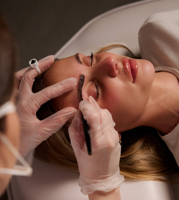 Microblading y Micropigmentación de Cejas
